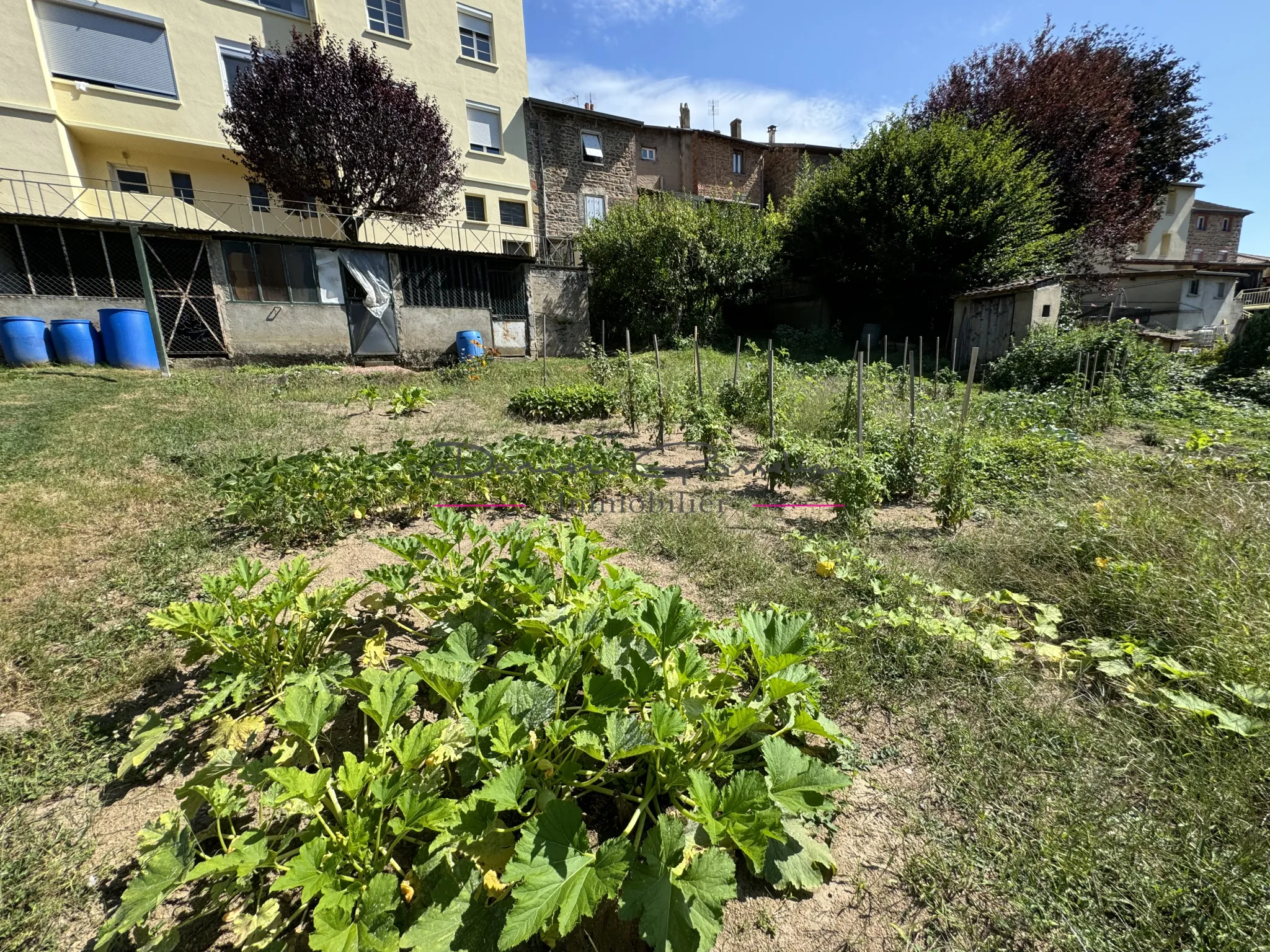 Appartement T2 bis avec cave et terrain à Amplepuis, village du 42 