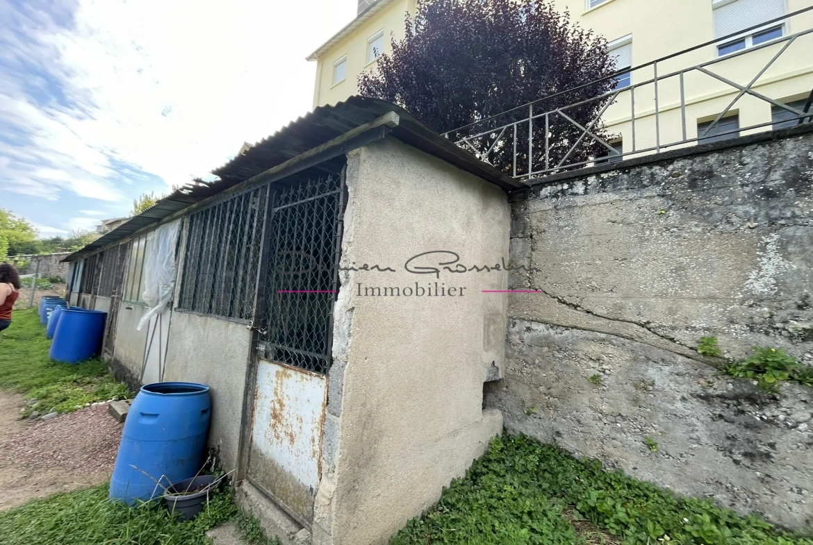 Appartement T2 bis avec cave et terrain à Amplepuis, village du 42 