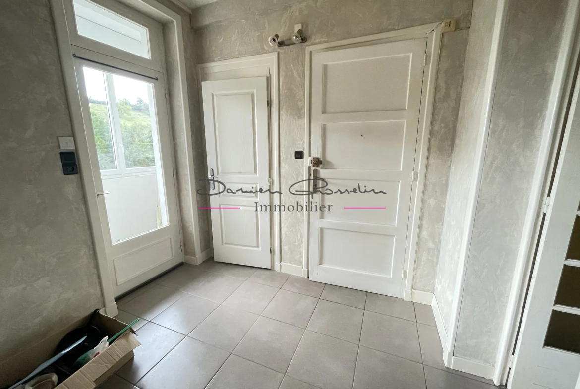 Appartement T2 bis avec cave et terrain à Amplepuis, village du 42 