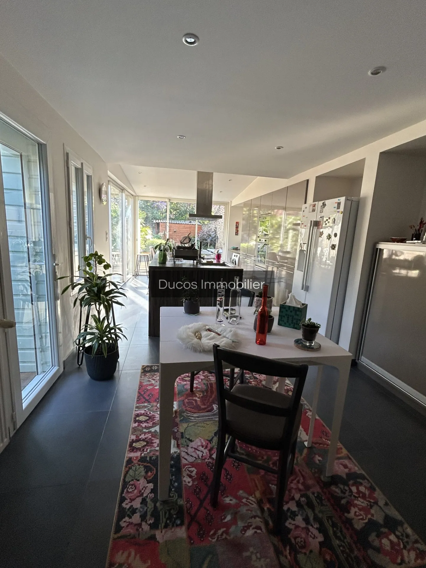Magnifique maison rénovée avec terrasse et jardin à Marmande 