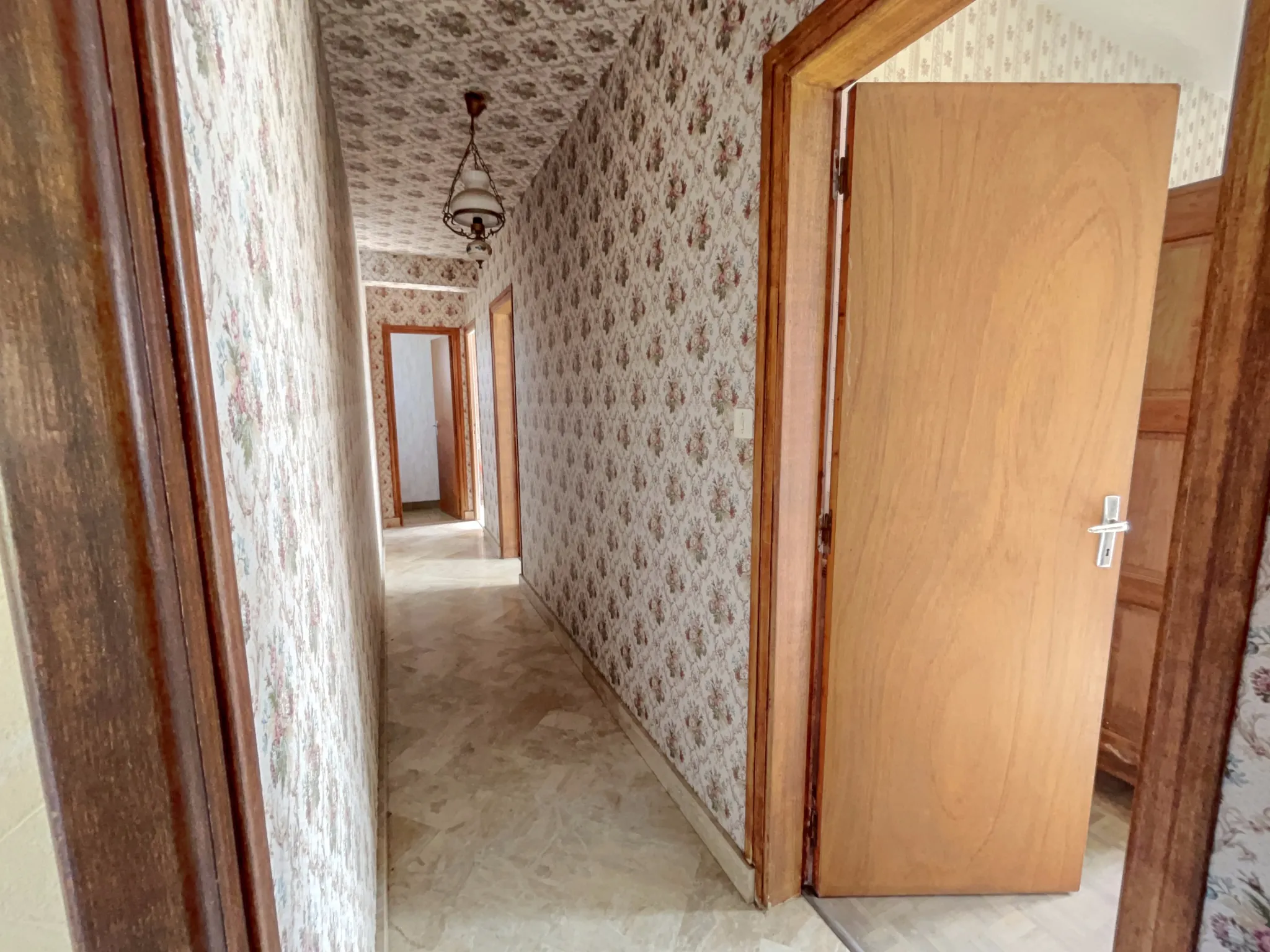 Maison de campagne à Plumeliau Bieuzy avec grand potentiel de rénovation 