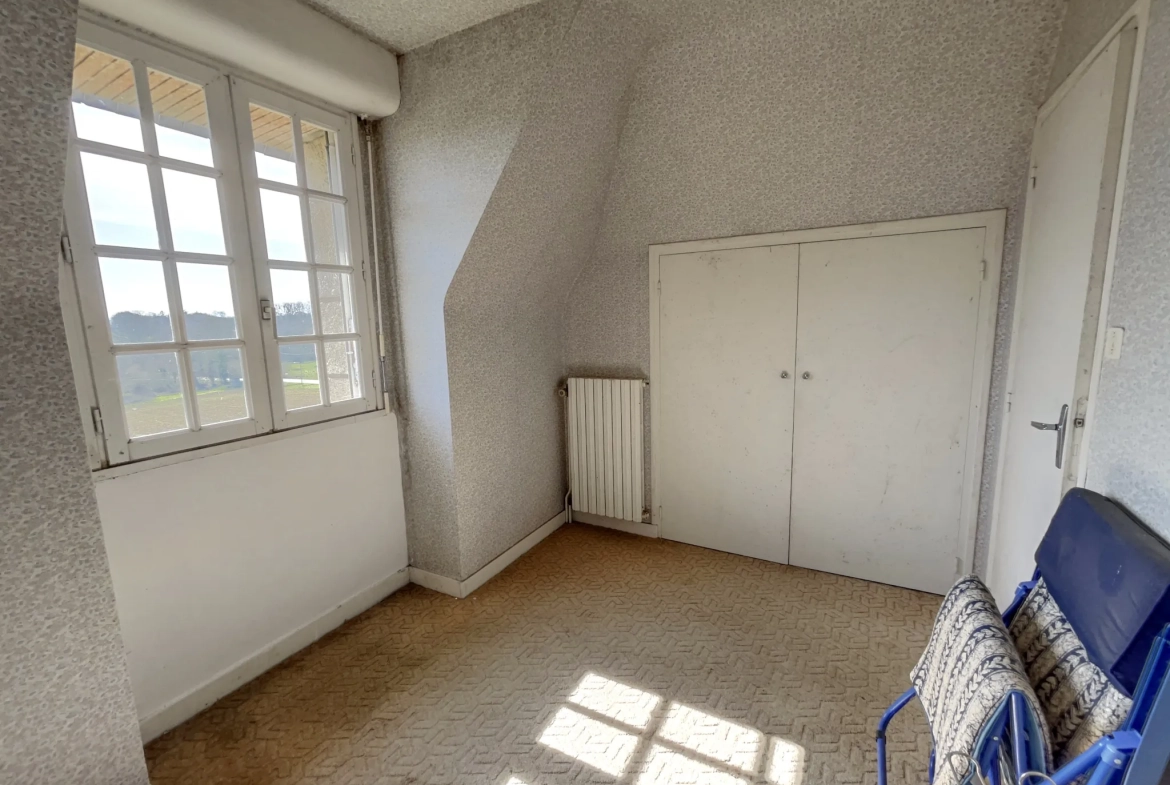 Maison de campagne à Plumeliau Bieuzy avec grand potentiel de rénovation 