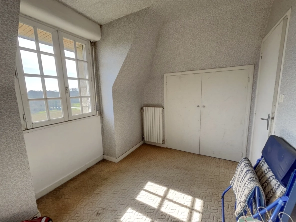 Maison de campagne à Plumeliau Bieuzy avec grand potentiel de rénovation 