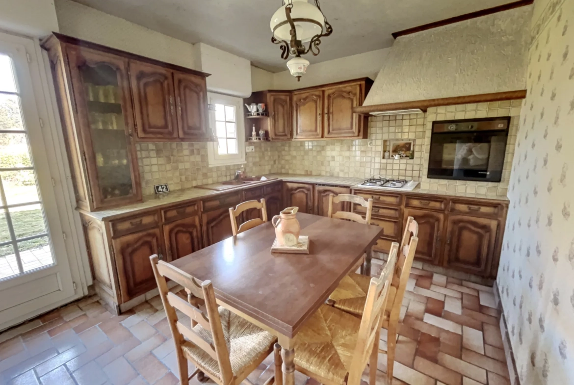 Maison de campagne à Plumeliau Bieuzy avec grand potentiel de rénovation 