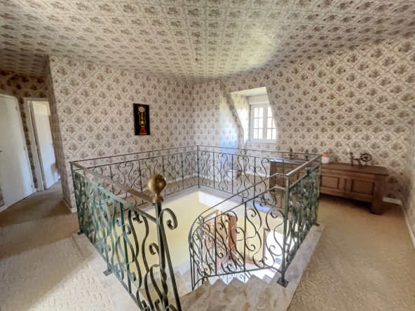 Maison de campagne à Plumeliau Bieuzy avec grand potentiel de rénovation 