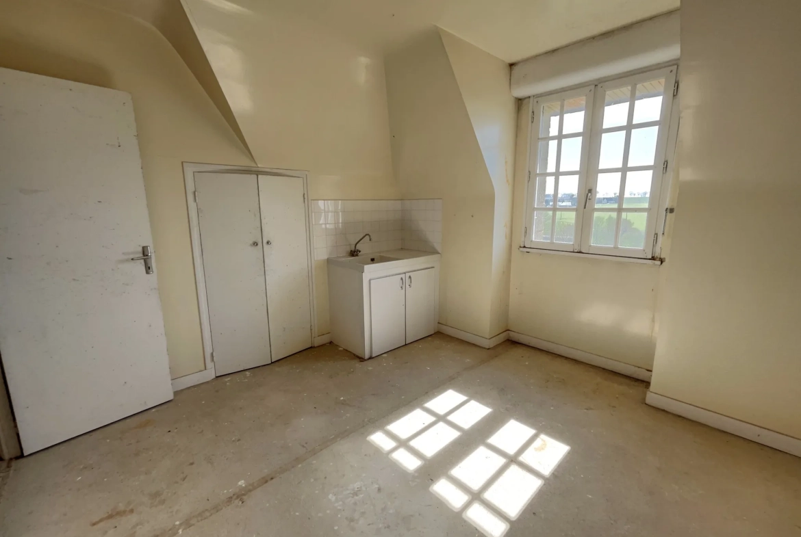 Maison de campagne à Plumeliau Bieuzy avec grand potentiel de rénovation 