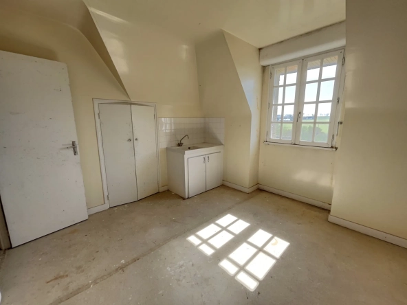 Maison de campagne à Plumeliau Bieuzy avec grand potentiel de rénovation 