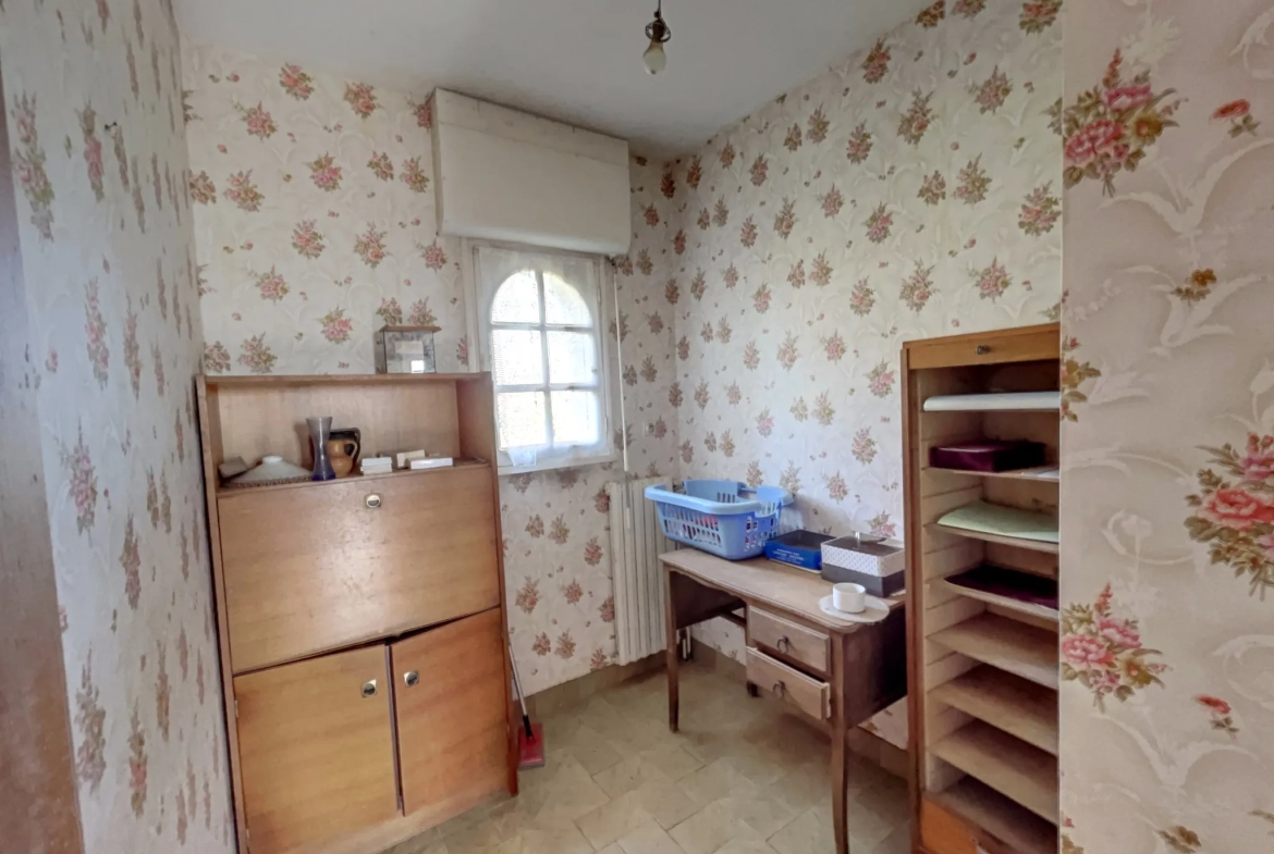 Maison de campagne à Plumeliau Bieuzy avec grand potentiel de rénovation 