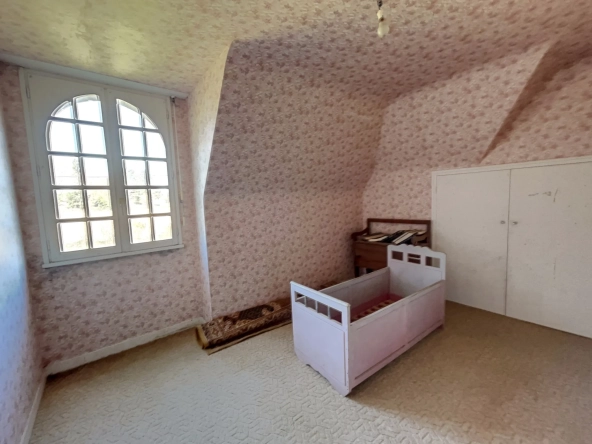 Maison de campagne à Plumeliau Bieuzy avec grand potentiel de rénovation 