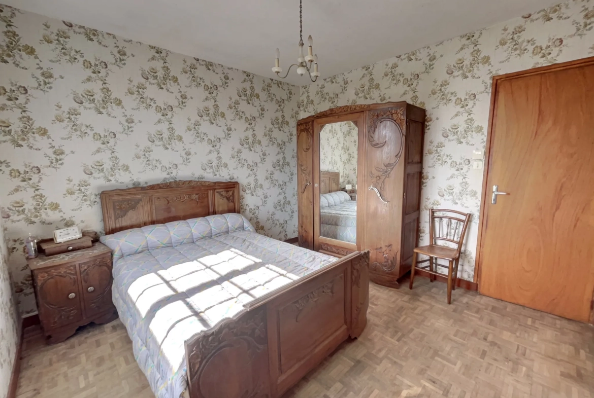 Maison de campagne à Plumeliau Bieuzy avec grand potentiel de rénovation 