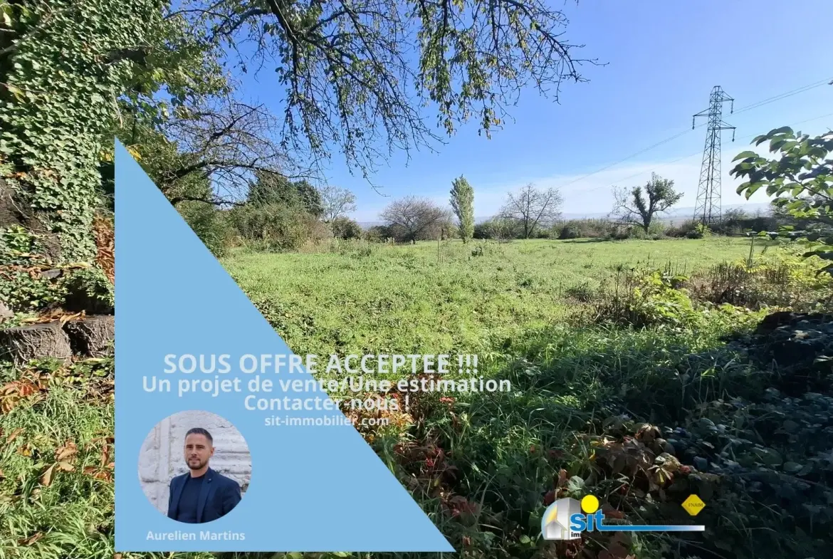 Terrain constructible à Saint-Prim - Vue dégagée et environnement calme 