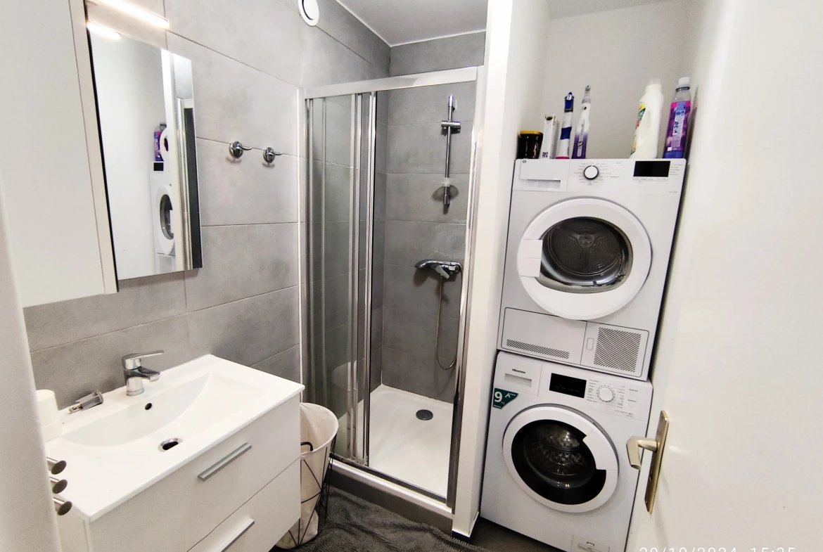 Appartement T4 à Cergy avec 3 chambres, loggia et garage privé 