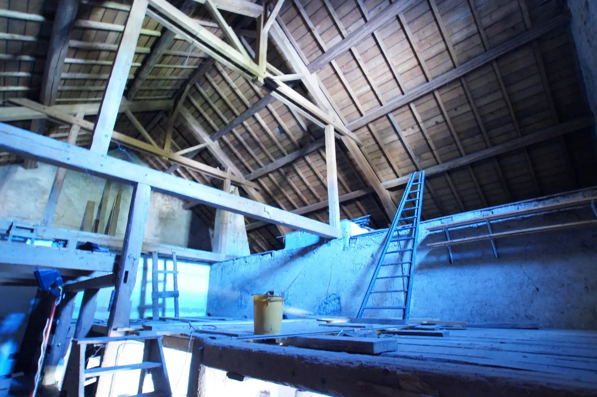 Ferme ancienne de 1904 avec dépendances et terrain attenant près du Val d'Ajol 