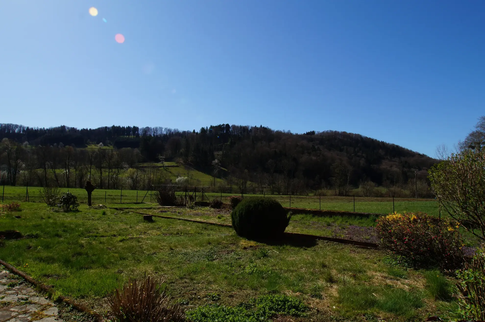 Ferme ancienne de 1904 avec dépendances et terrain attenant près du Val d'Ajol 