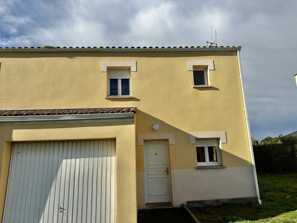 Maison à vendre à Capendu avec 3 chambres, garage et location en cours – proche toutes commodités