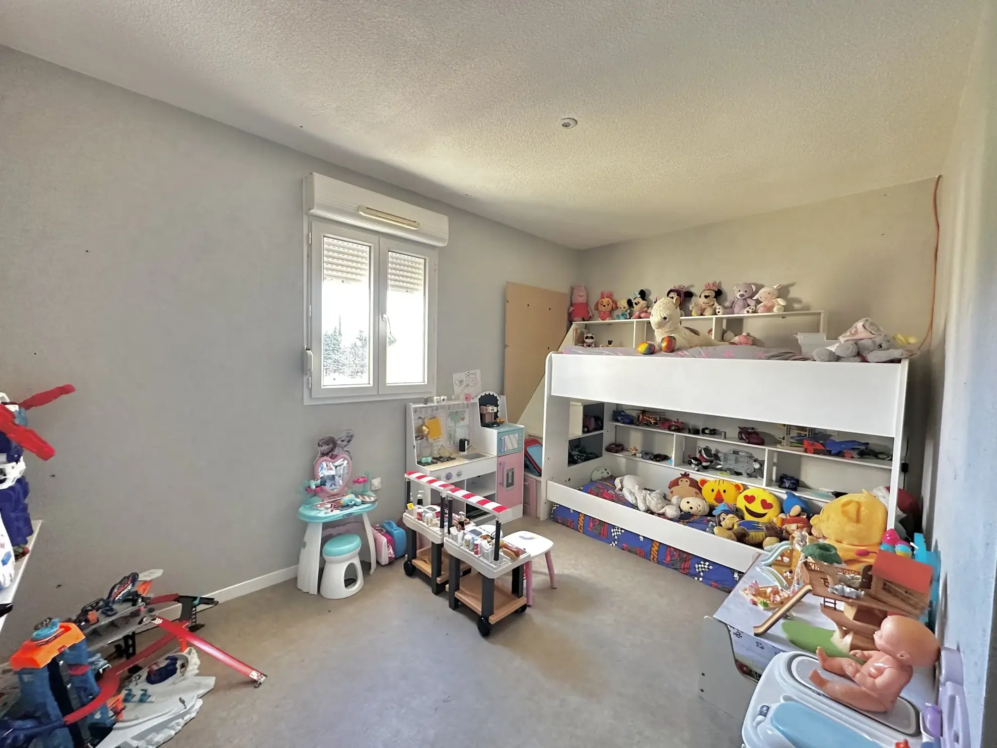 Maison à vendre à Capendu avec 3 chambres, garage et location en cours – proche toutes commodités 