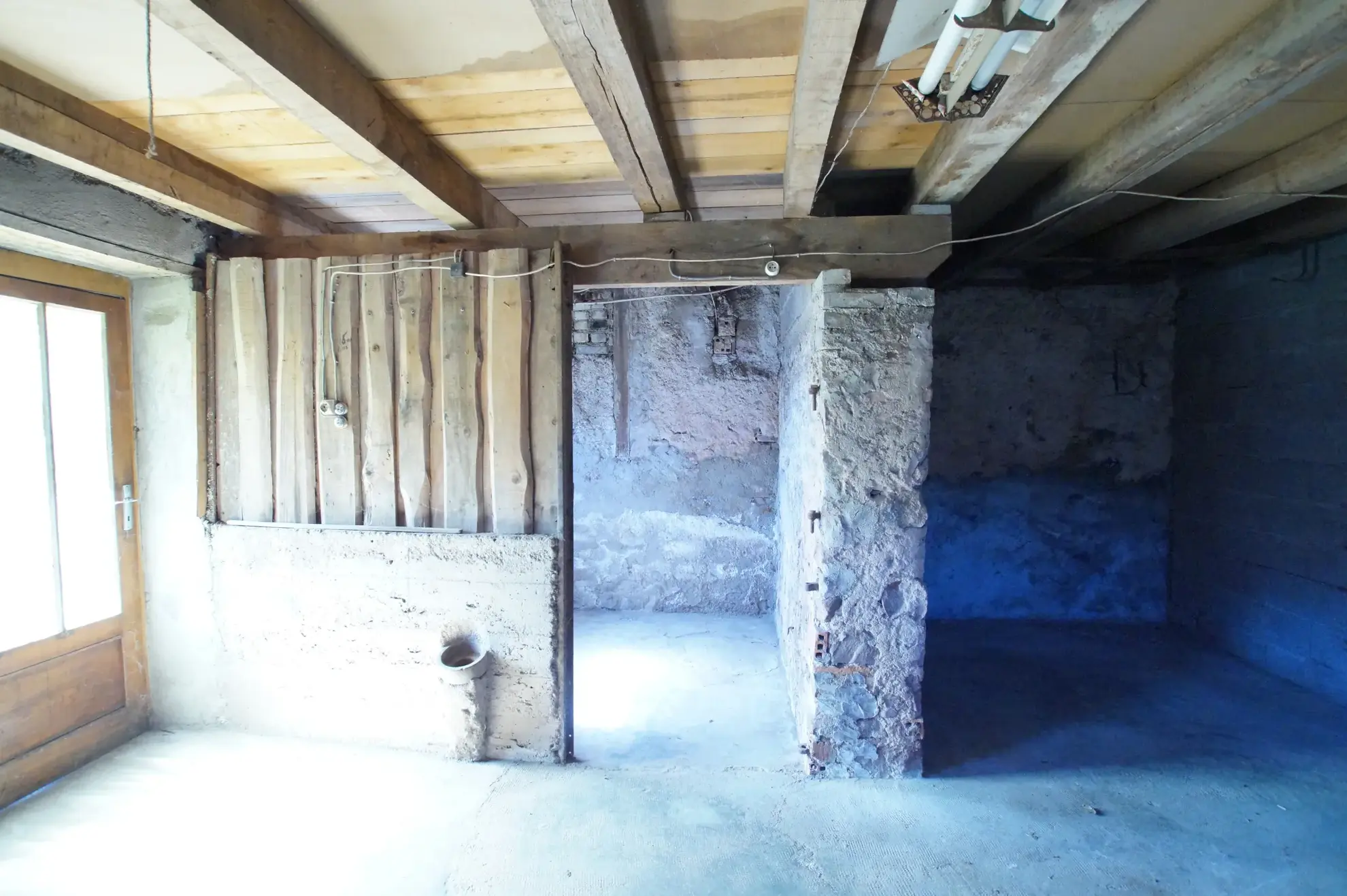 Ferme ancienne de 1904 avec dépendances et terrain attenant près du Val d'Ajol 