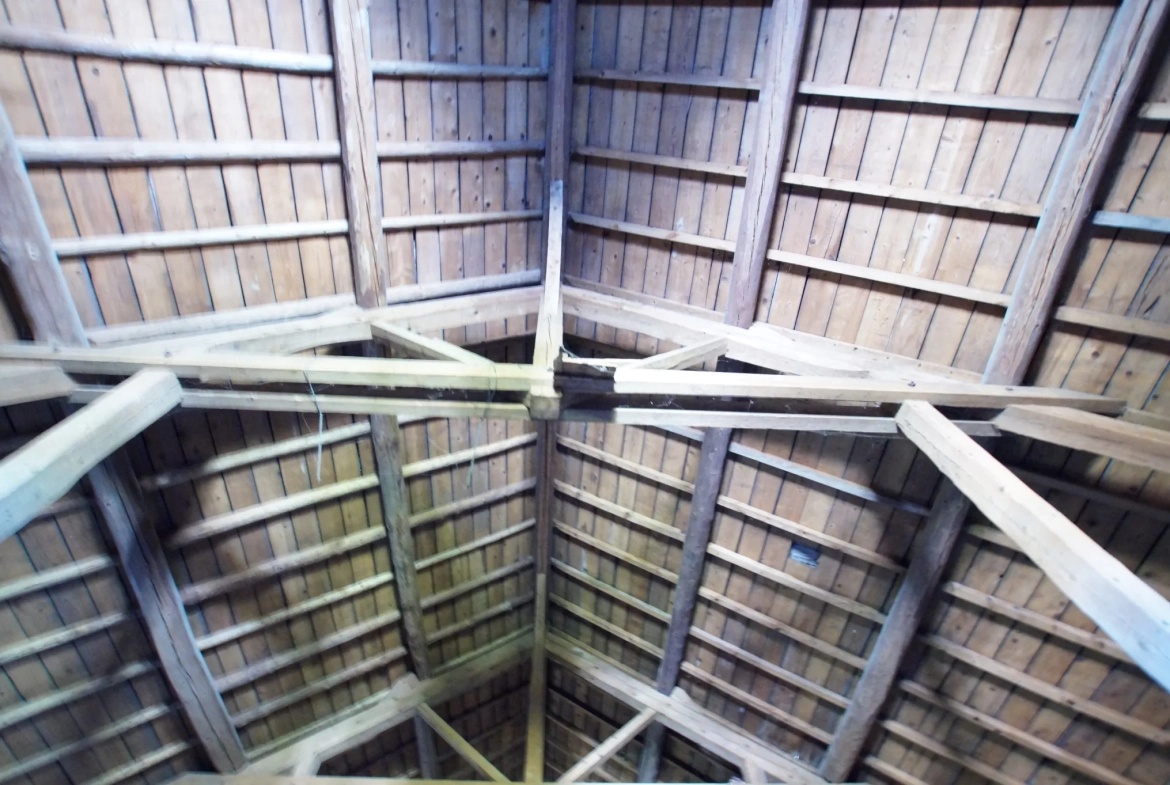 Ferme ancienne de 1904 avec dépendances et terrain attenant près du Val d'Ajol 