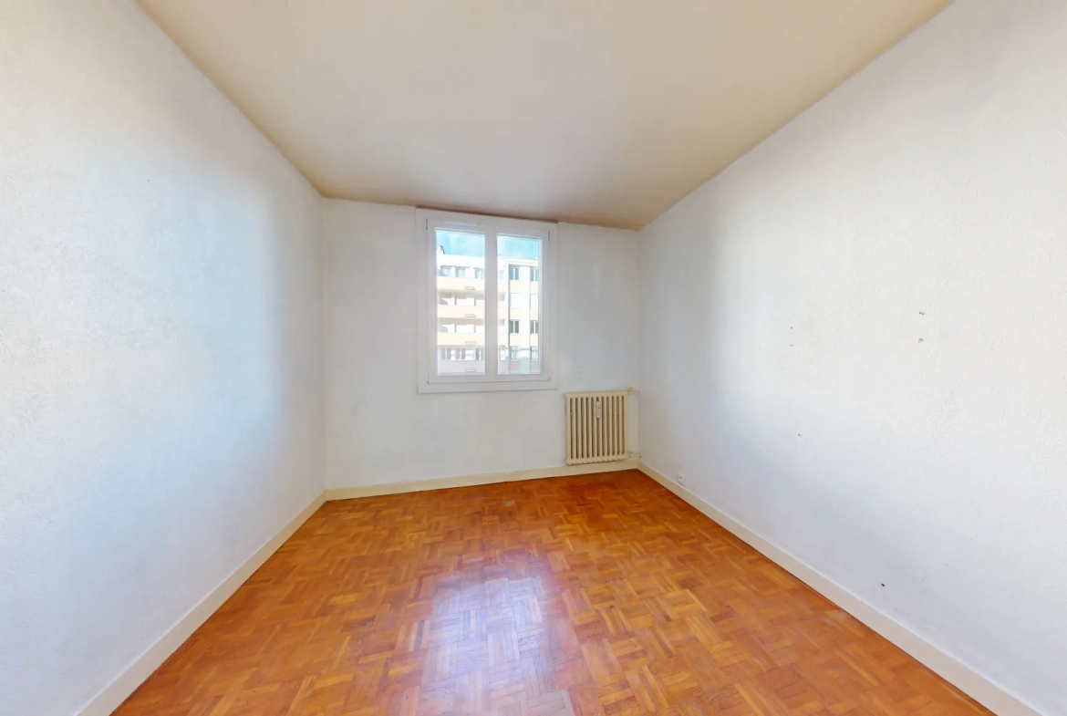 Appartement 3 pièces lumineux avec balcon, garage et cave à Dijon 