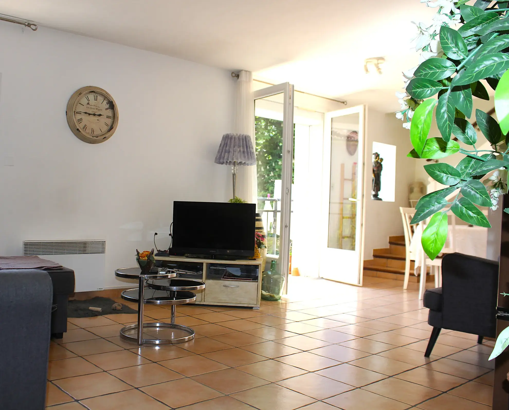 Bel appartement duplex de 3 pièces avec balcon à Sollies-Pont 