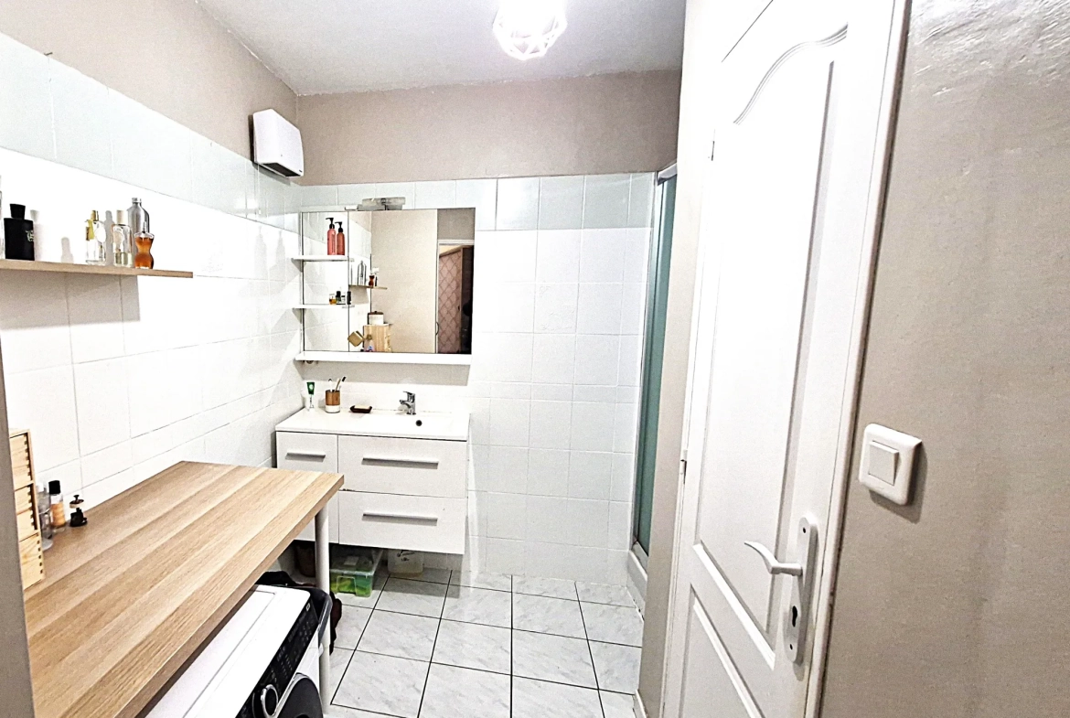 Bel appartement duplex de 3 pièces avec balcon à Sollies-Pont 