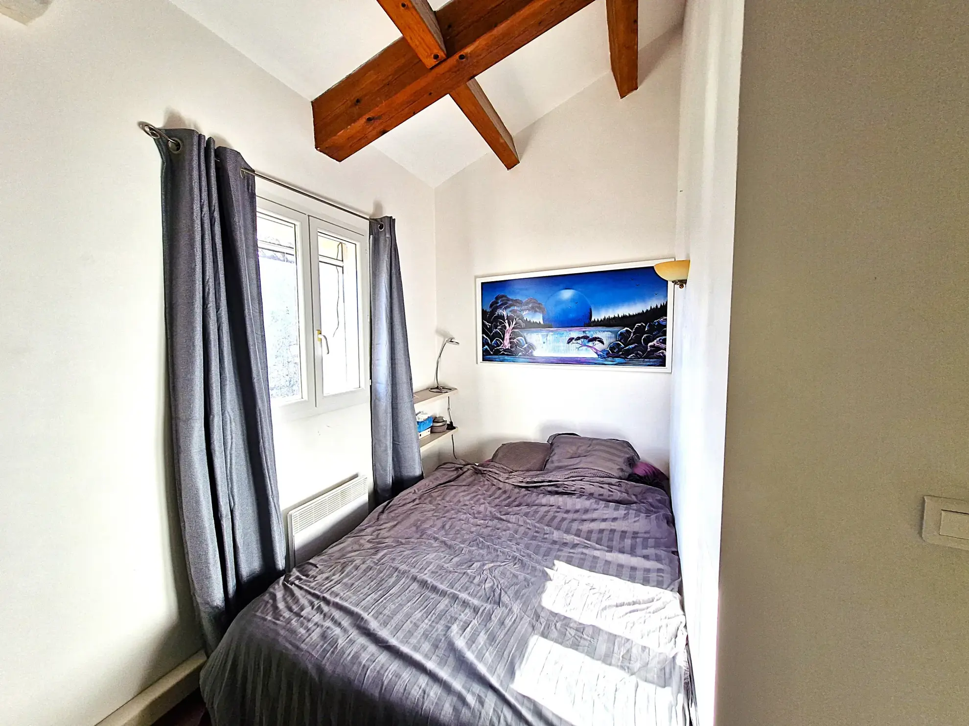 Bel appartement duplex de 3 pièces avec balcon à Sollies-Pont 