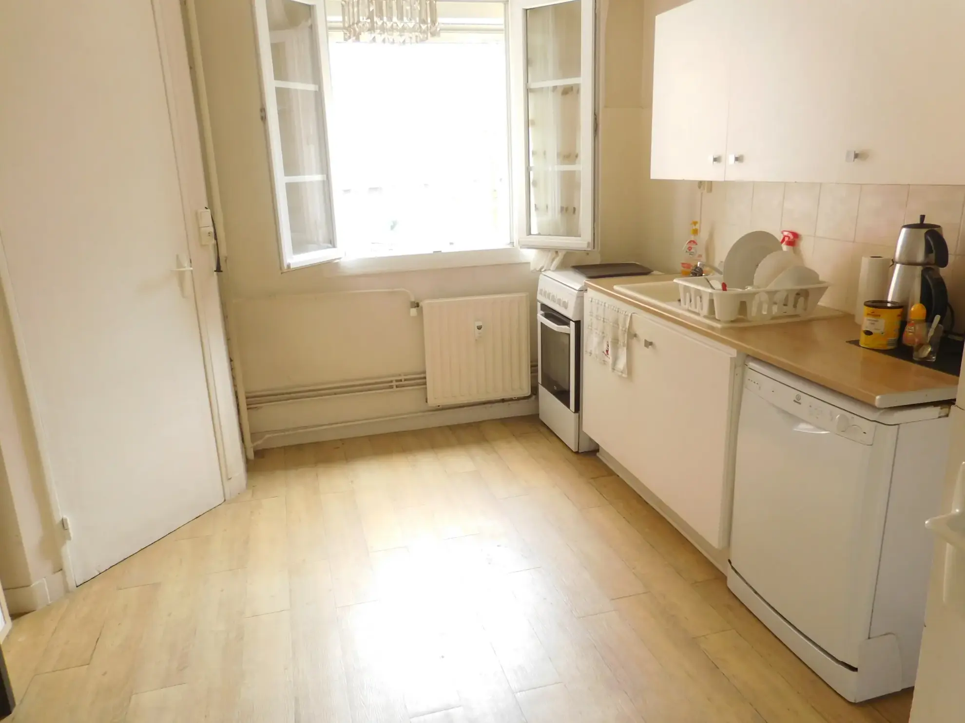 Appartement T4 à Lille avec parking et cave, proche métro et Grand Palais 
