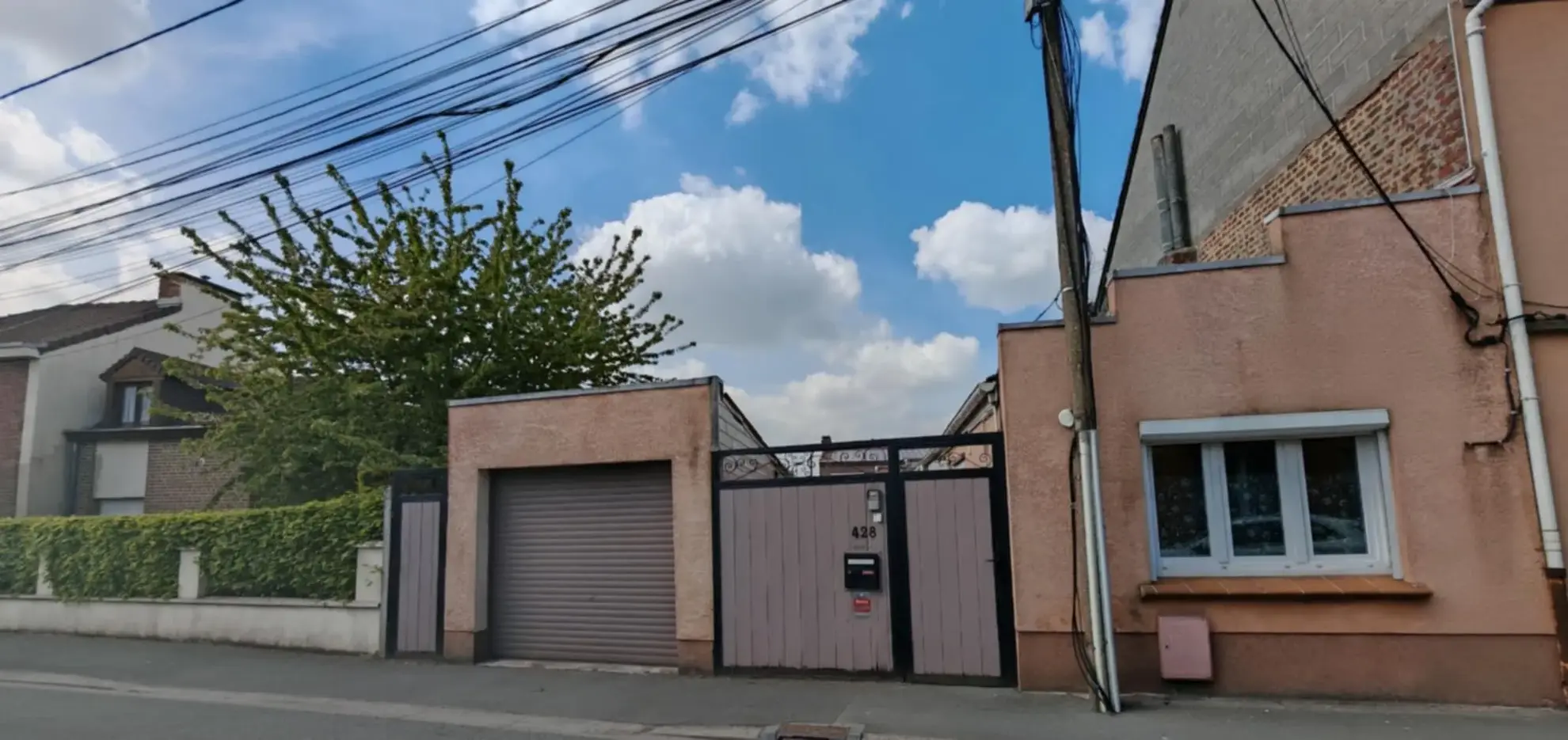 Plain-pied semi-individuel à vendre à Hénin-Beaumont - Jardinet et garage 