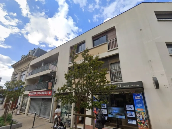 Studio à Juvisy-sur-Orge proche gare RER C et D - Investissement locatif idéal 
