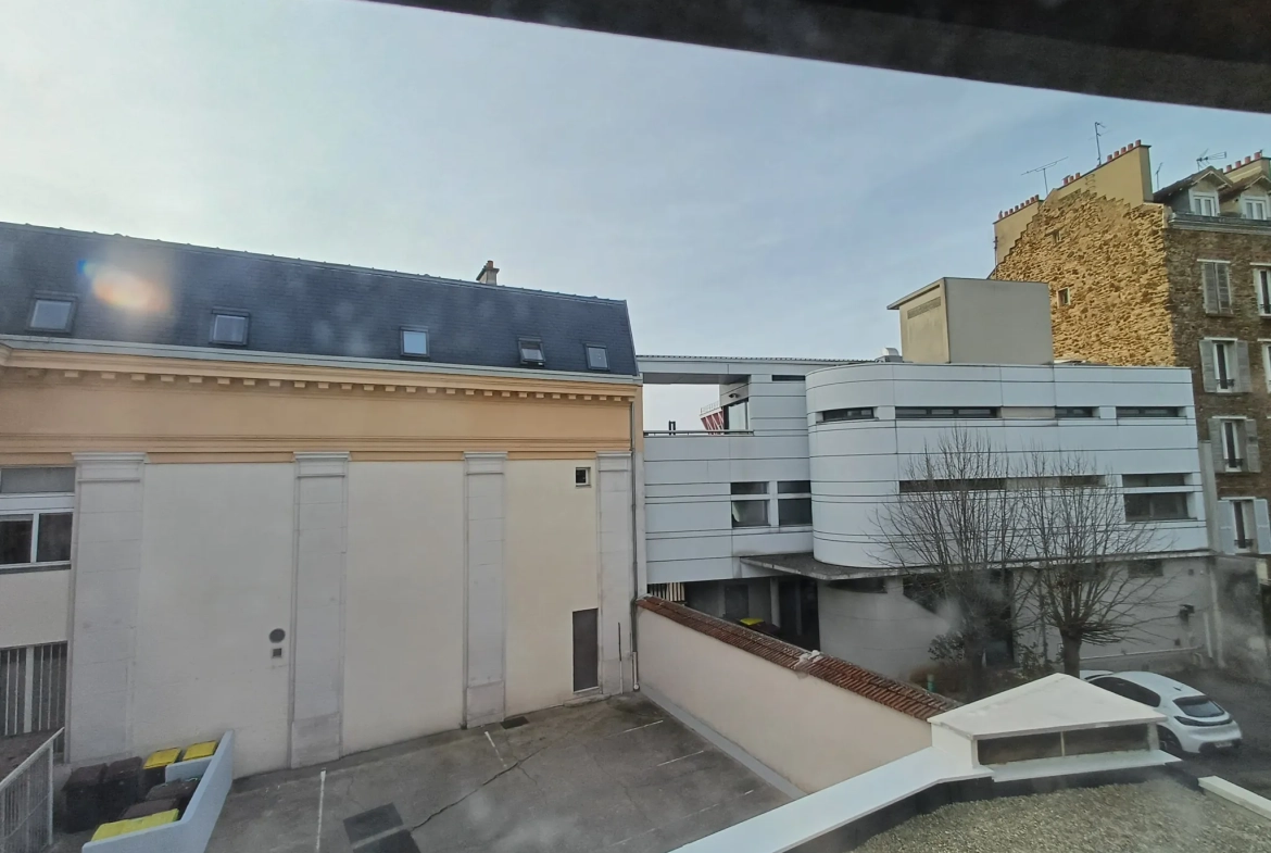 Studio à Juvisy-sur-Orge proche gare RER C et D - Investissement locatif idéal 