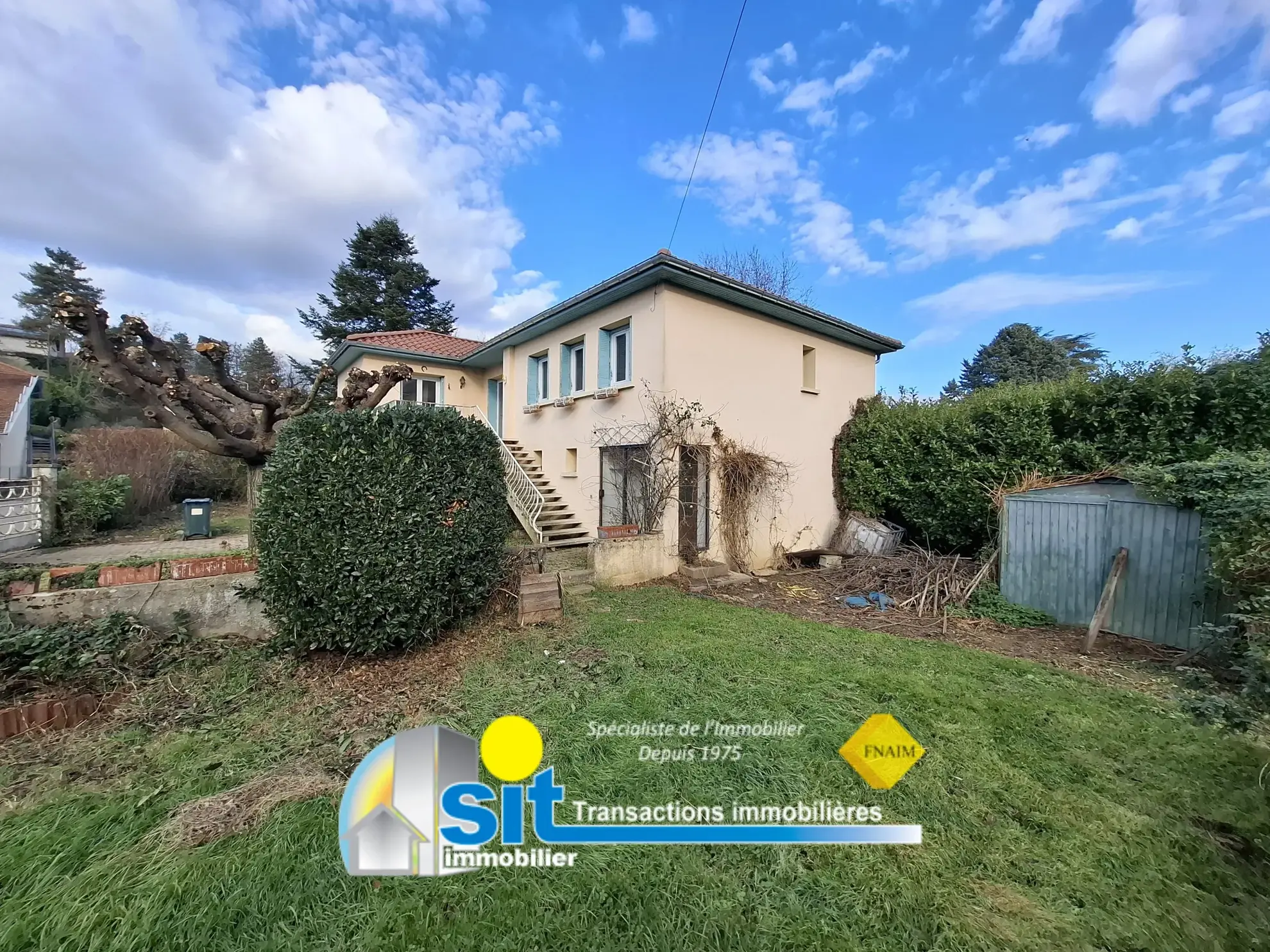 Maison à Vernioz avec Studio indépendant, garage et jardin de 2003 m² 