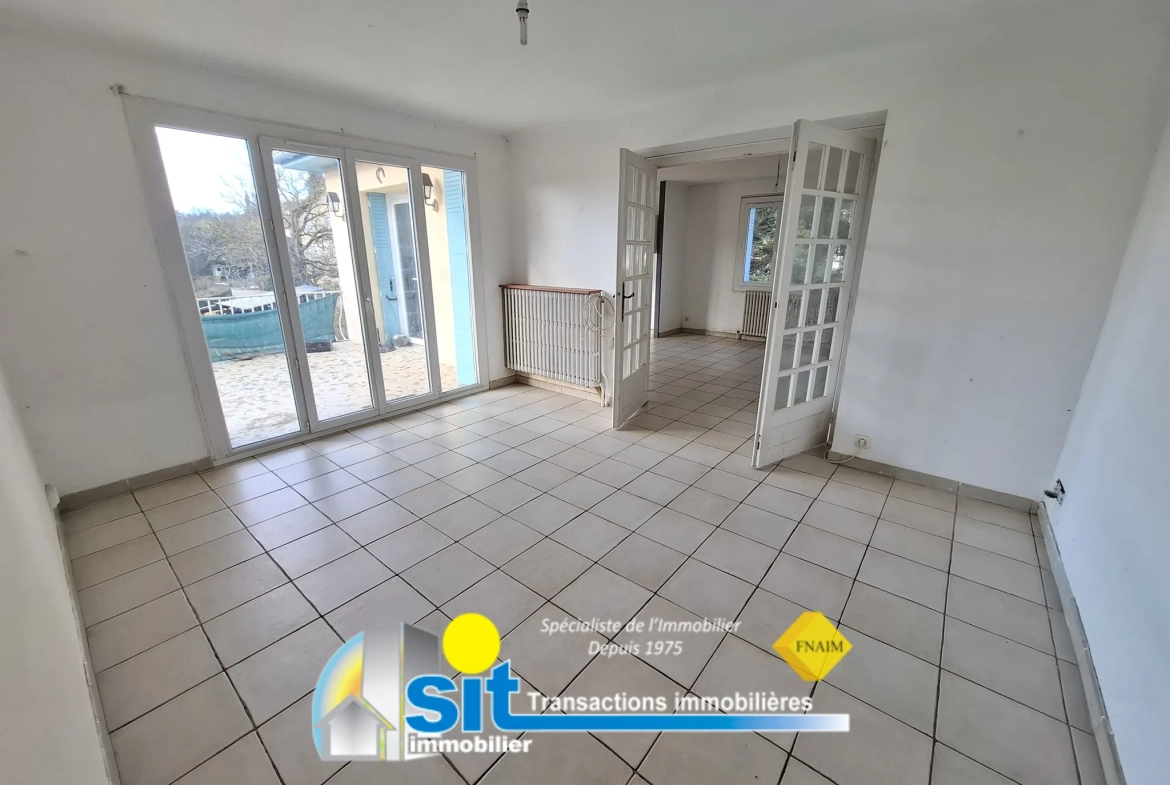Maison à Vernioz avec Studio indépendant, garage et jardin de 2003 m² 