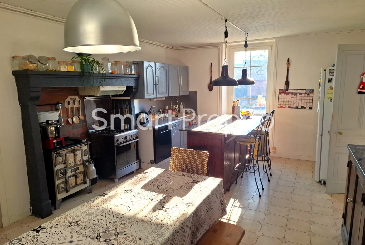 Maison de Maître rénovée de 144 m² avec jardin proche Brioude 