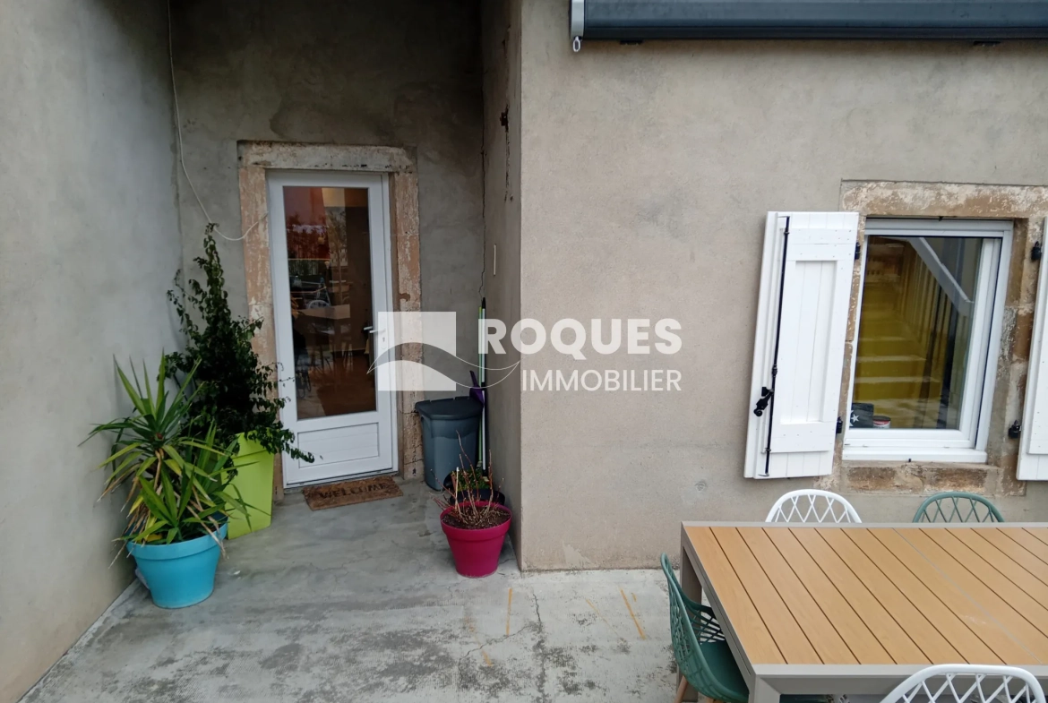 Maison familiale proche de Millau avec terrasse et grand garage 