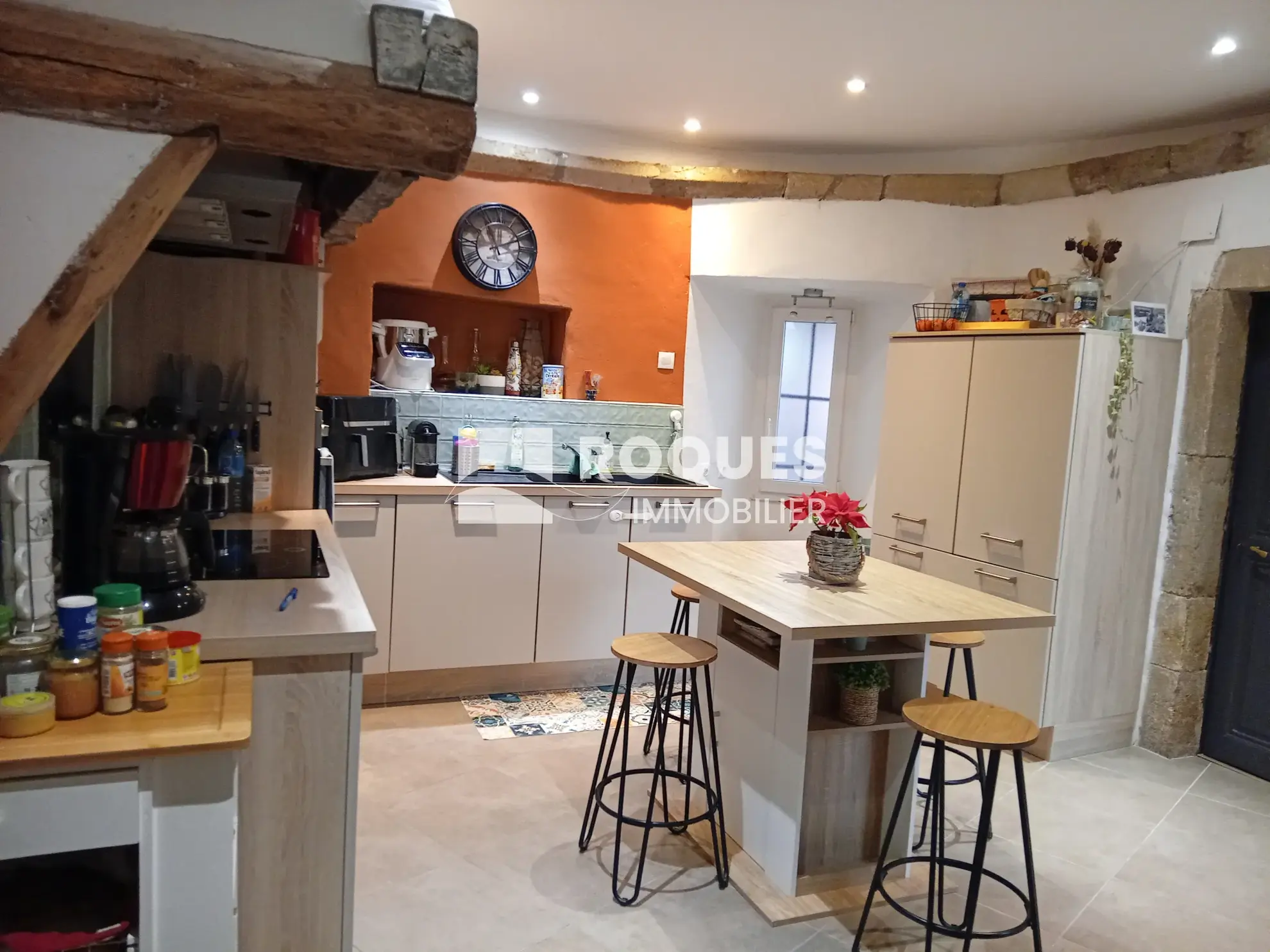 Maison familiale proche de Millau avec terrasse et grand garage 