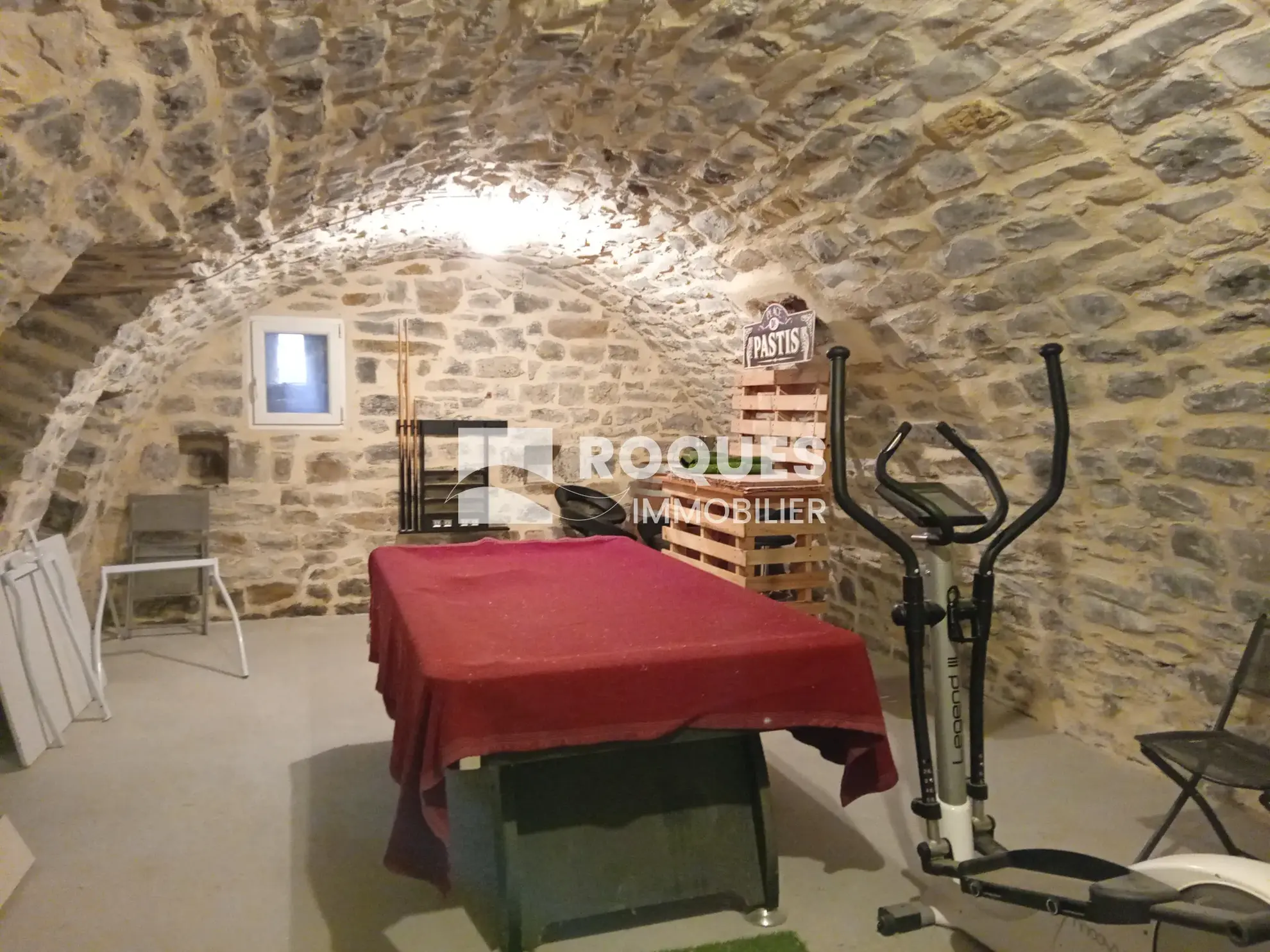 Maison familiale proche de Millau avec terrasse et grand garage 