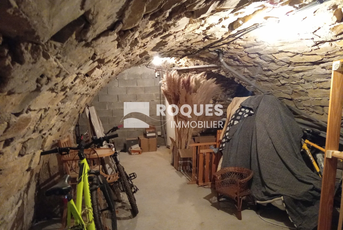 Maison familiale proche de Millau avec terrasse et grand garage 