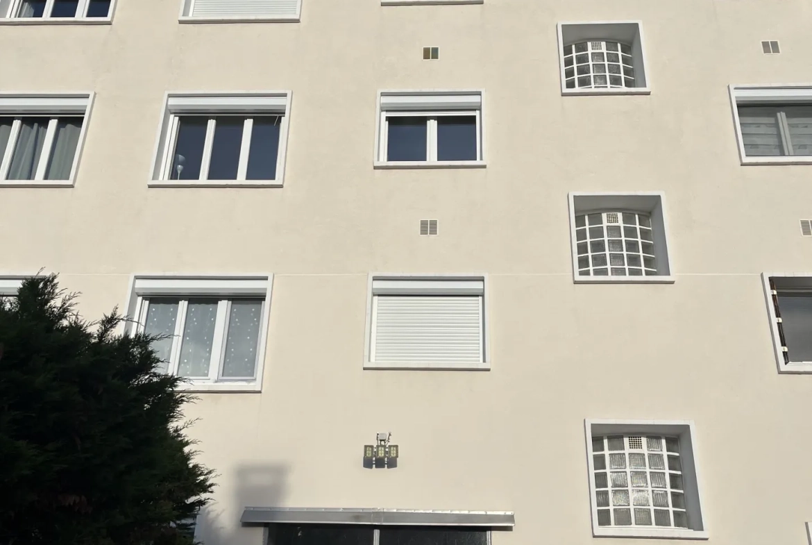 Appartement 2/3 pièces à Rueil-Malmaison avec parking et cave 