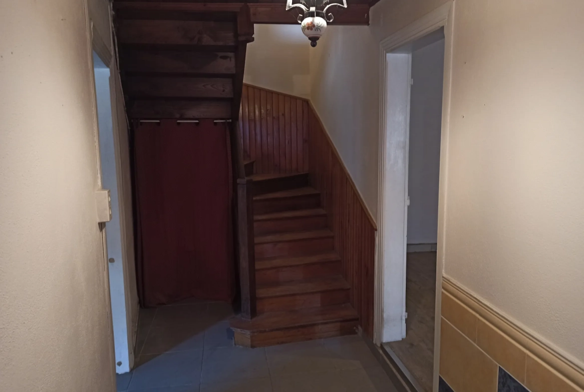 Maison à vendre avec garage et jardin à Semalens - Opportunité à Castres 