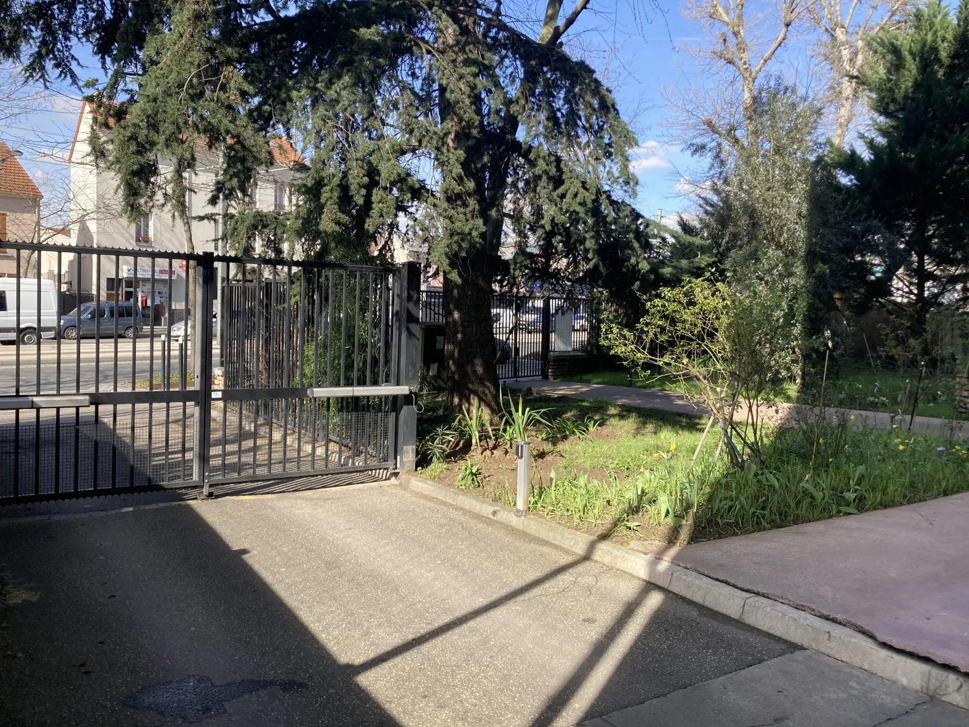 Appartement 2 pièces lumineux avec balcon, cave et parking à Pierrefitte-sur-Seine 