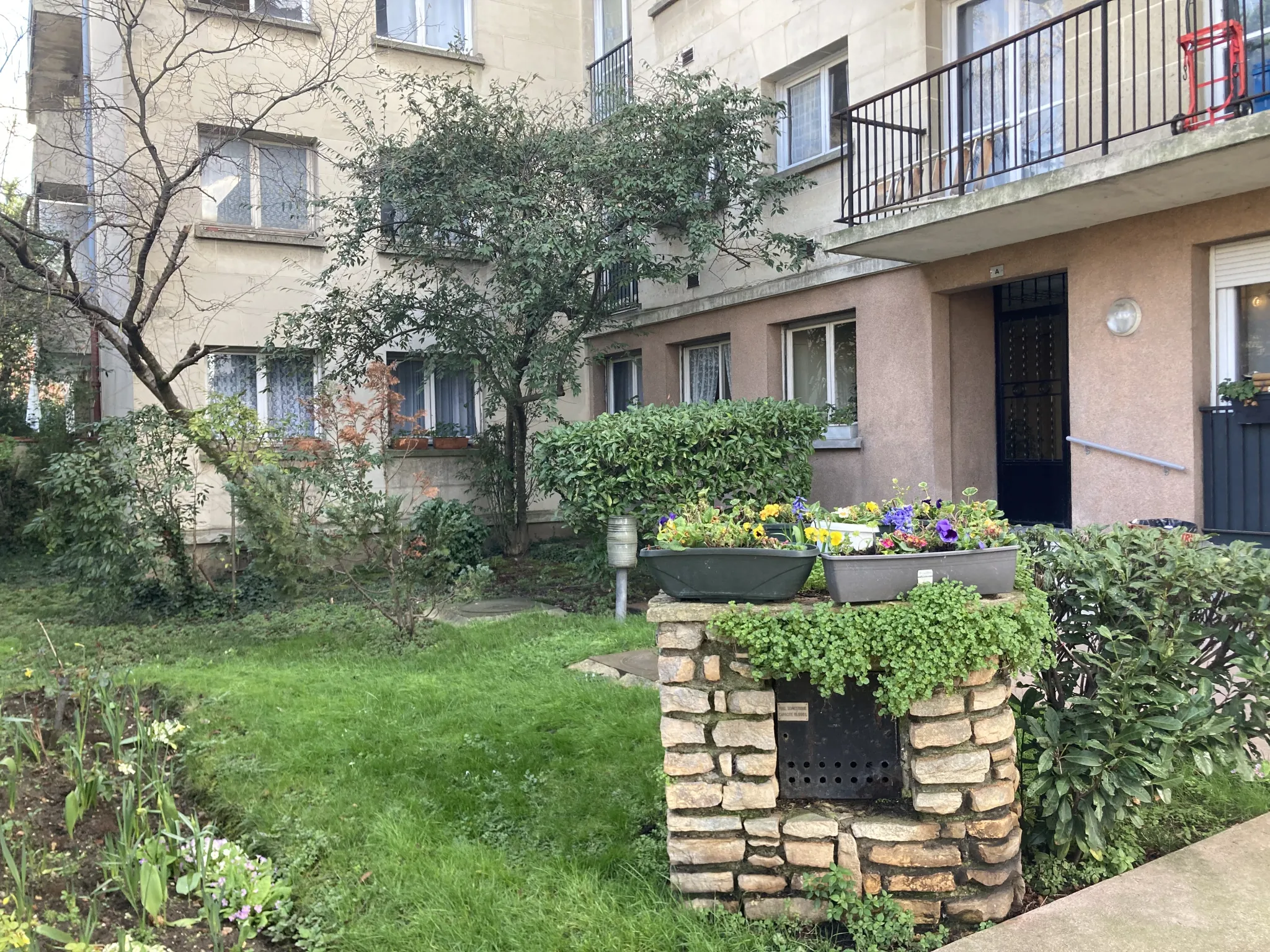 Appartement 2 pièces lumineux avec balcon, cave et parking à Pierrefitte-sur-Seine 