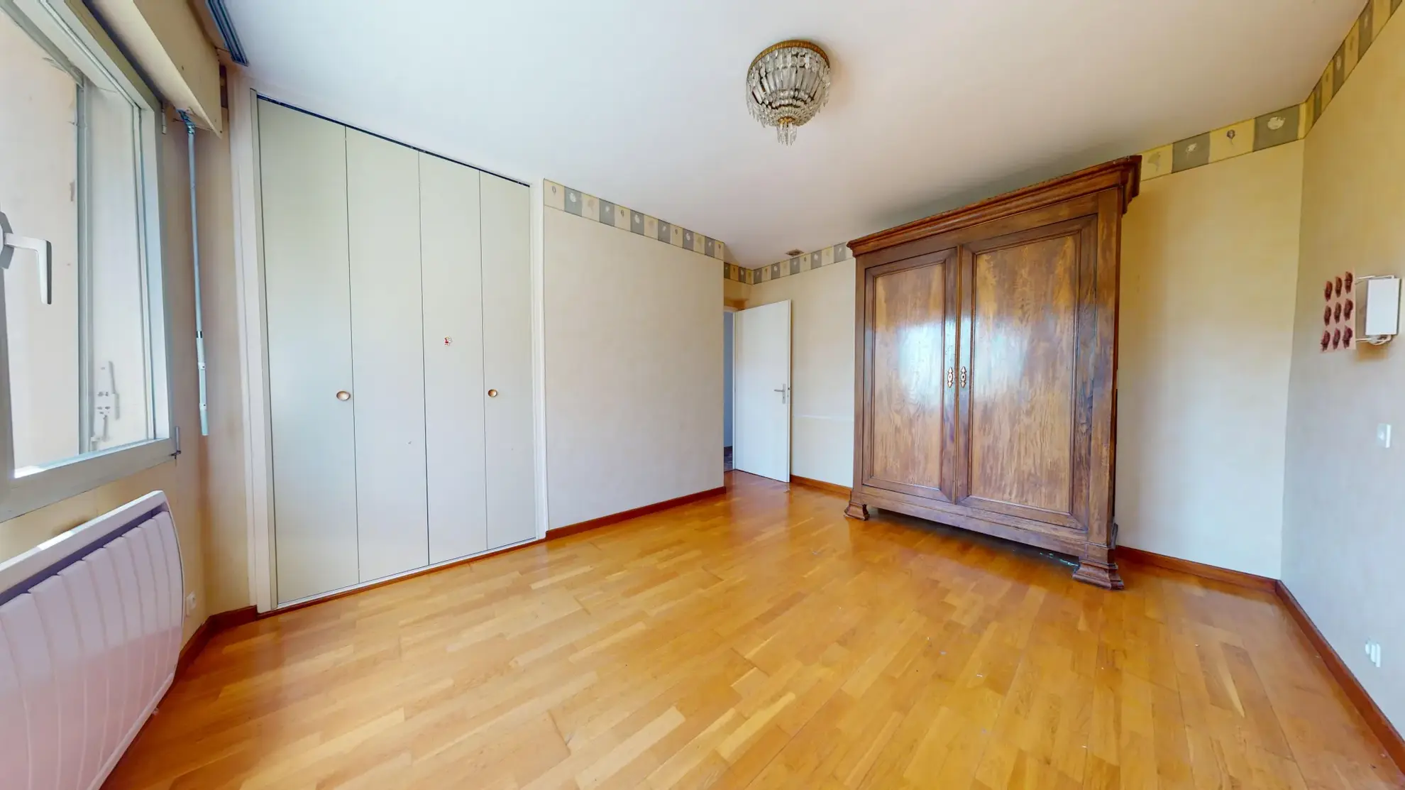 Magnifique maison de 196m² avec grand terrain à 5 min de Montferrand-le-Château 