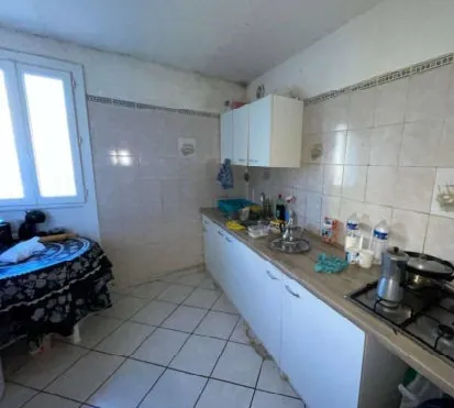 Appartement à vendre à Avignon de 65 m² - 3 chambres, balcon, prix attractif 