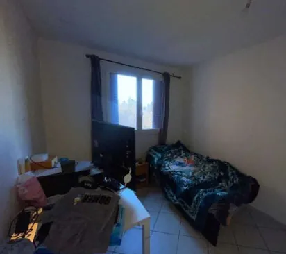 Appartement à vendre à Avignon de 65 m² - 3 chambres, balcon, prix attractif 