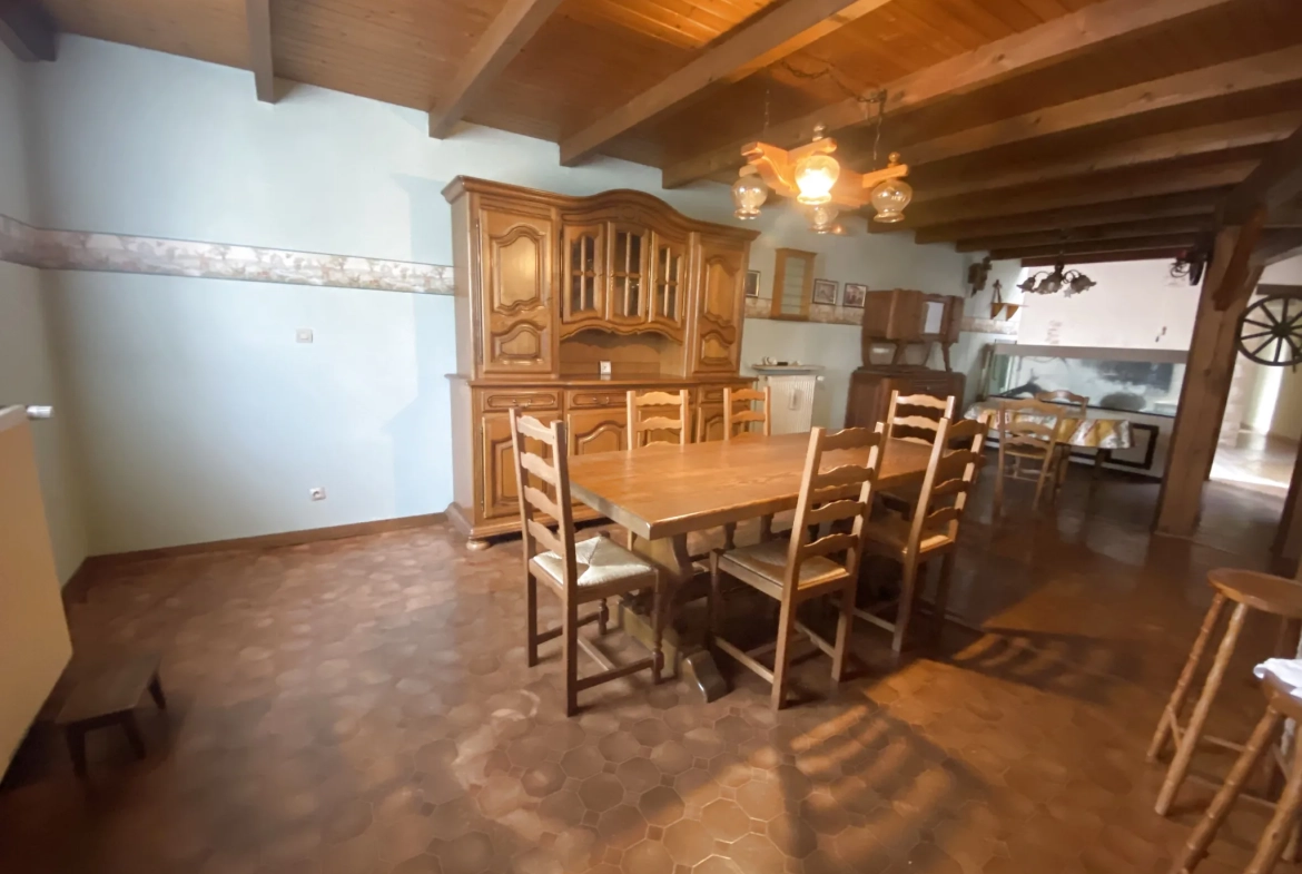 Maison F5 à vendre à Rémering, proche commodités, 3 chambres, chauffage pellets, terrasse 