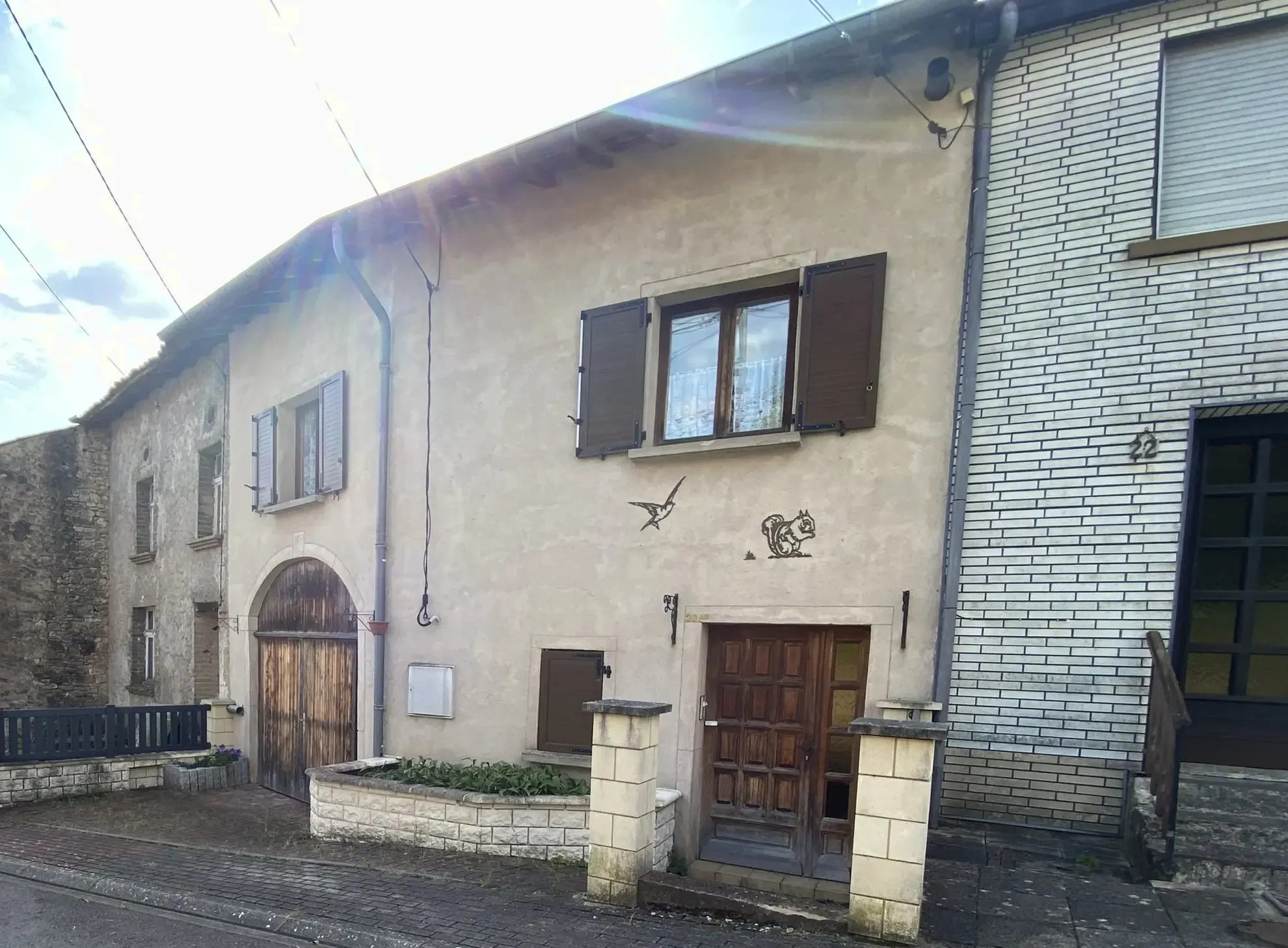 Maison F5 à vendre à Rémering, proche commodités, 3 chambres, chauffage pellets, terrasse 