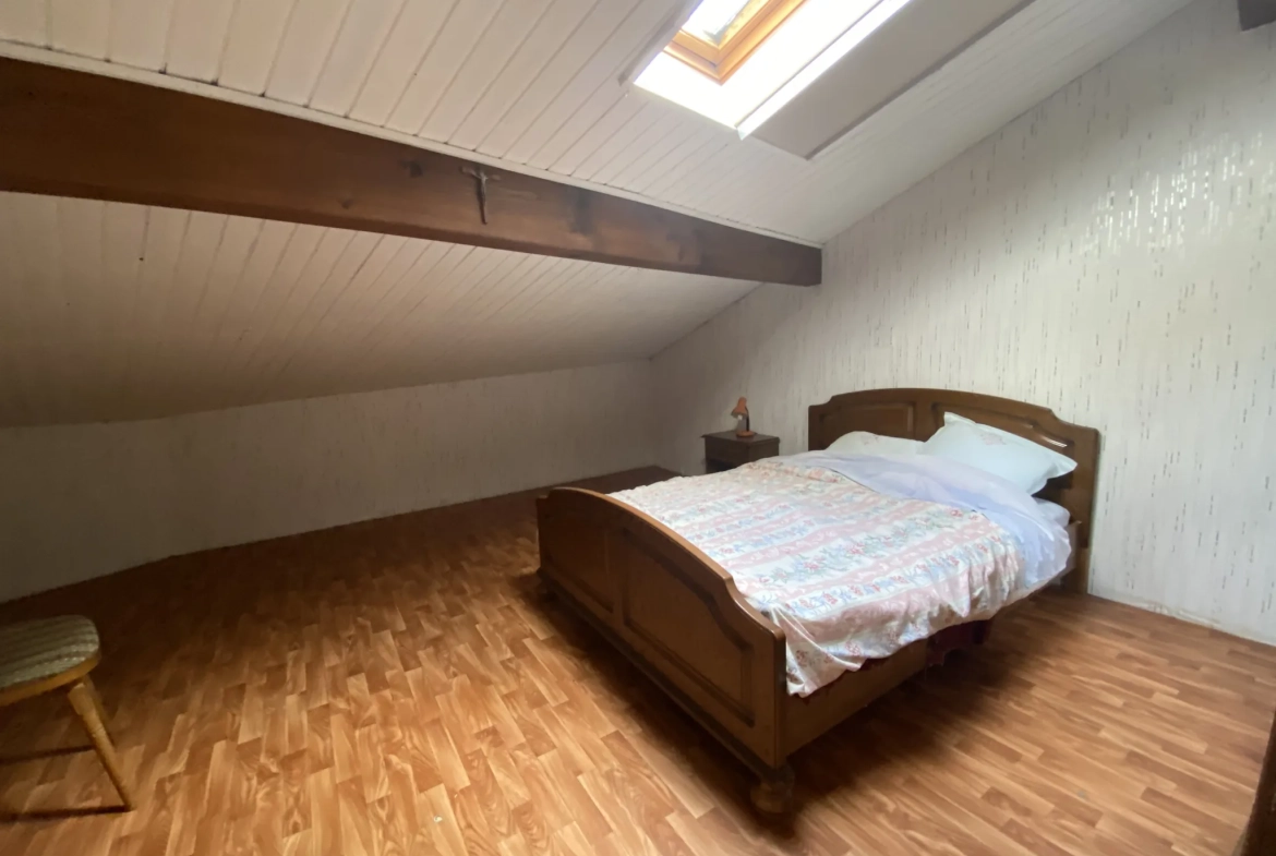 Maison F5 à vendre à Rémering, proche commodités, 3 chambres, chauffage pellets, terrasse 