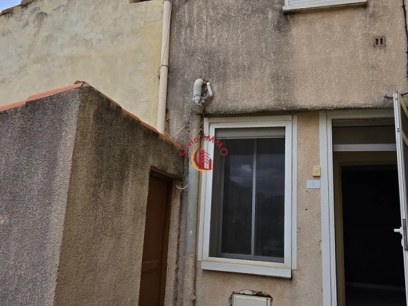 À vendre maison de village à Paziols 11350 à rénover avec cabanon et potentiel important