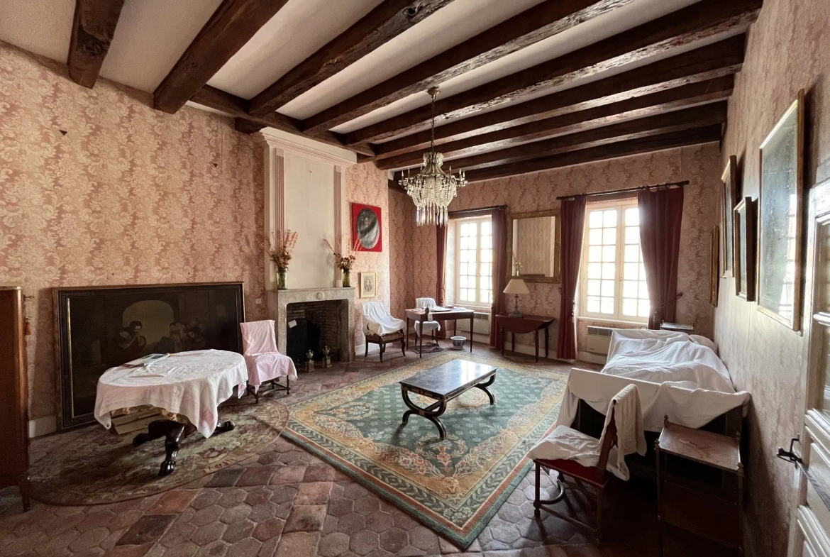Maison de maître historique avec potentiel à Saint Gérand le Puy, Allier 