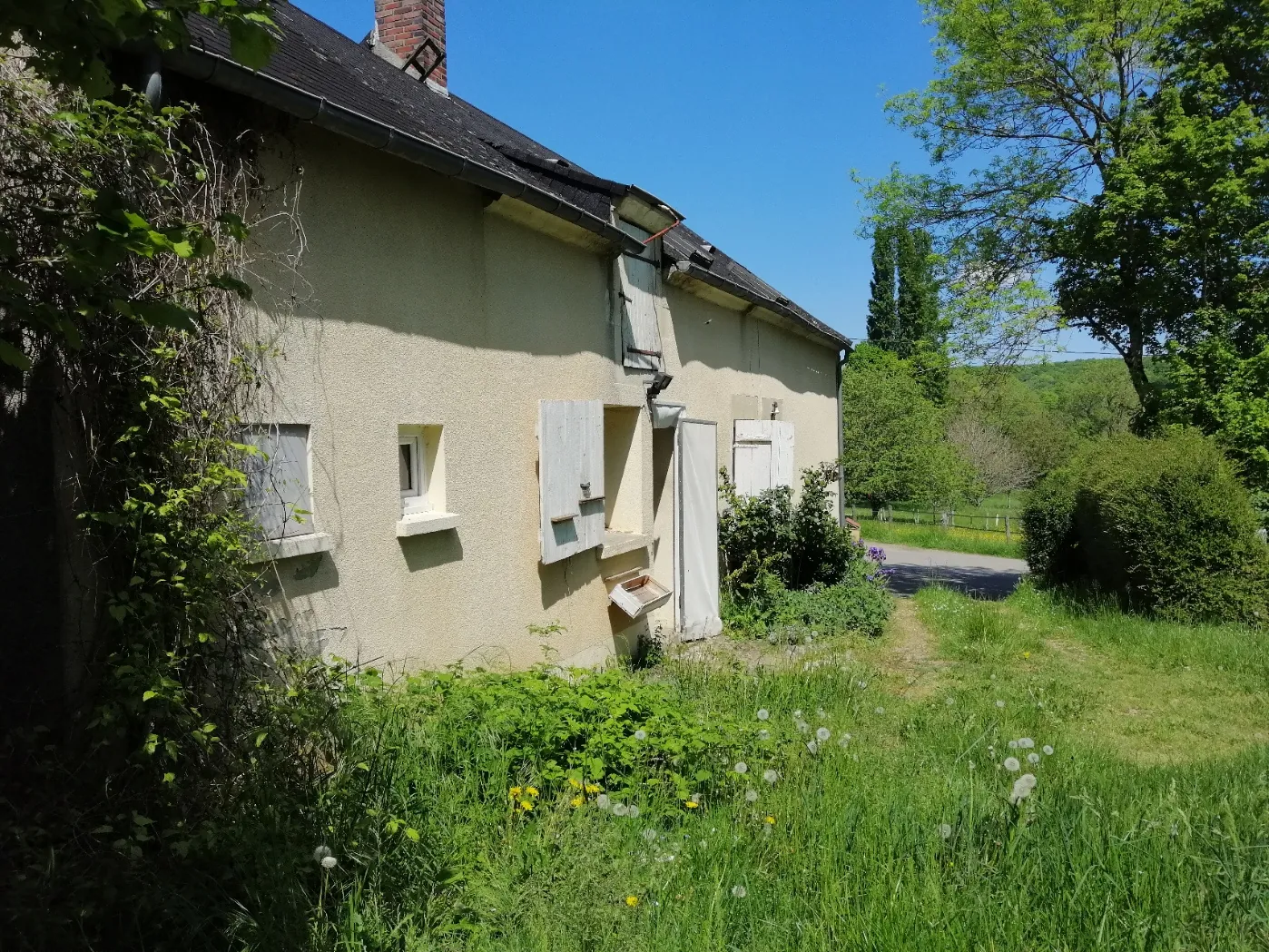 Ancienne fermette à vendre à Parigny les Vaux (58), 1408 m² de terrain 